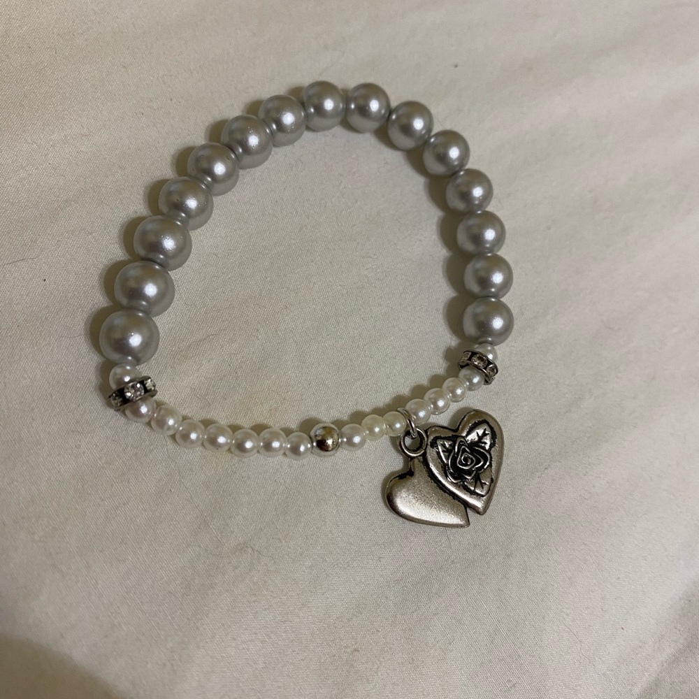 Silver Pearl Charm Bracelet & Red Satin Heart Container - Picture 6 of 6